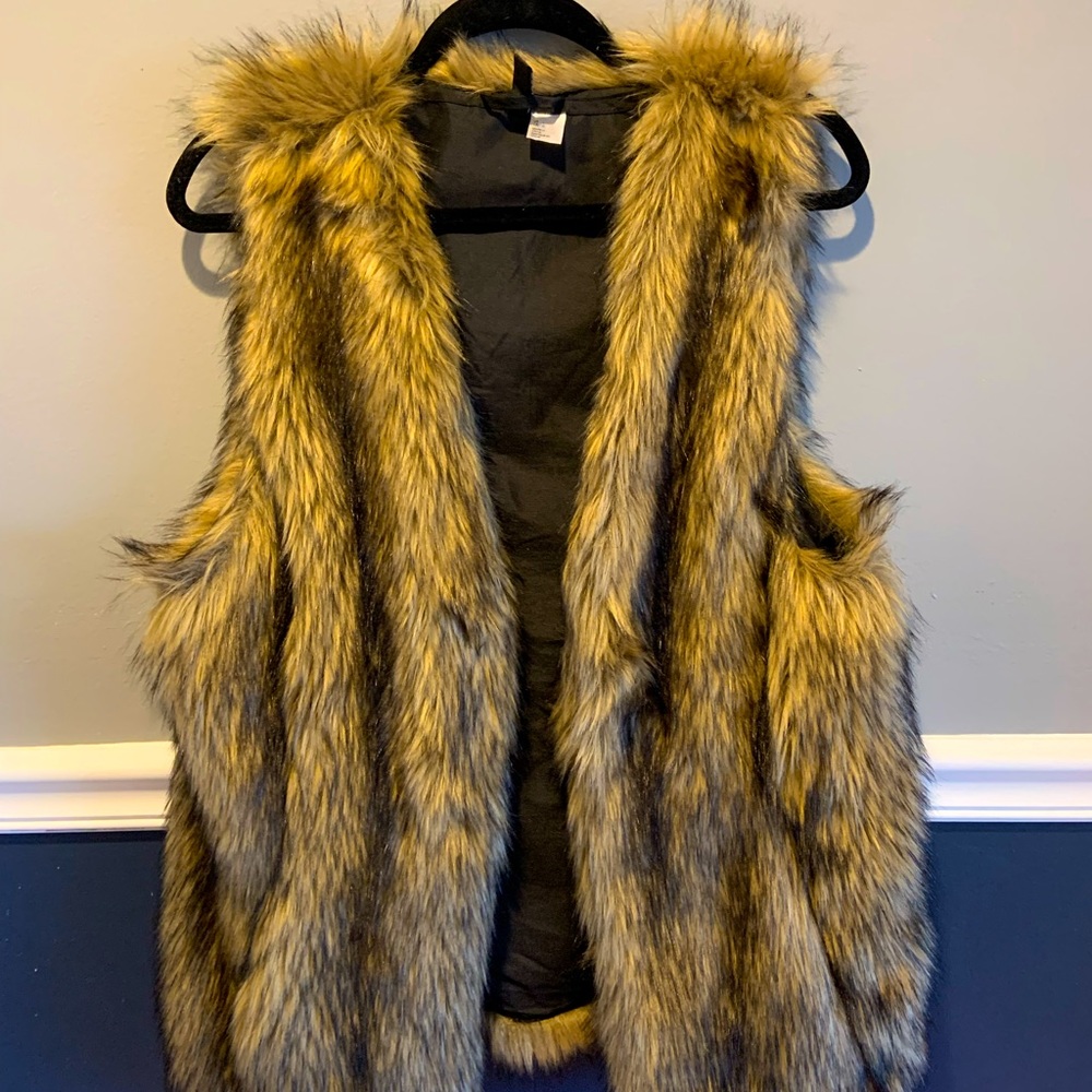 Fur vest
